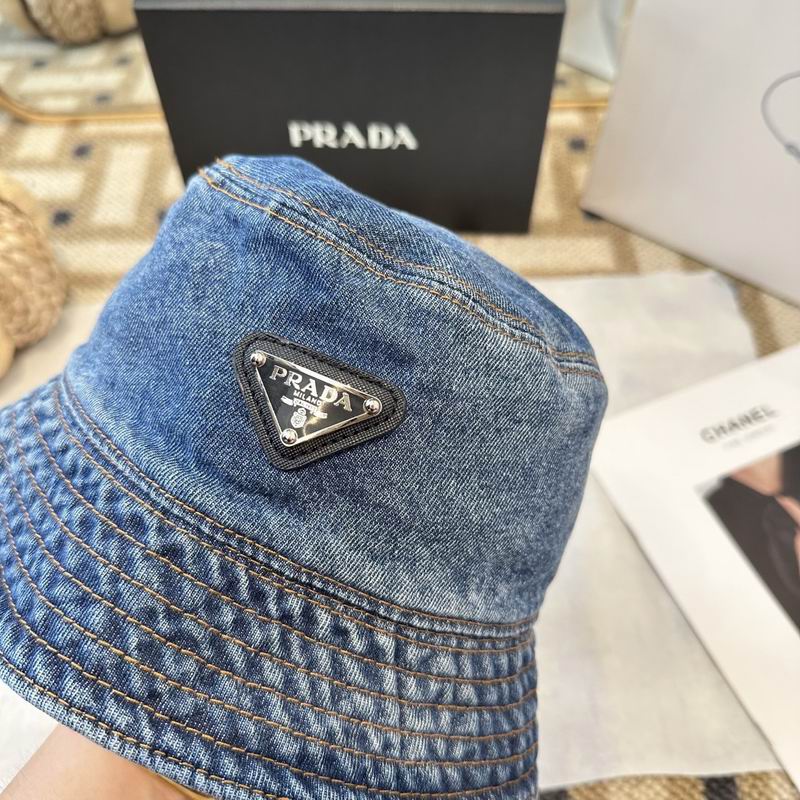 Prada hat (982)