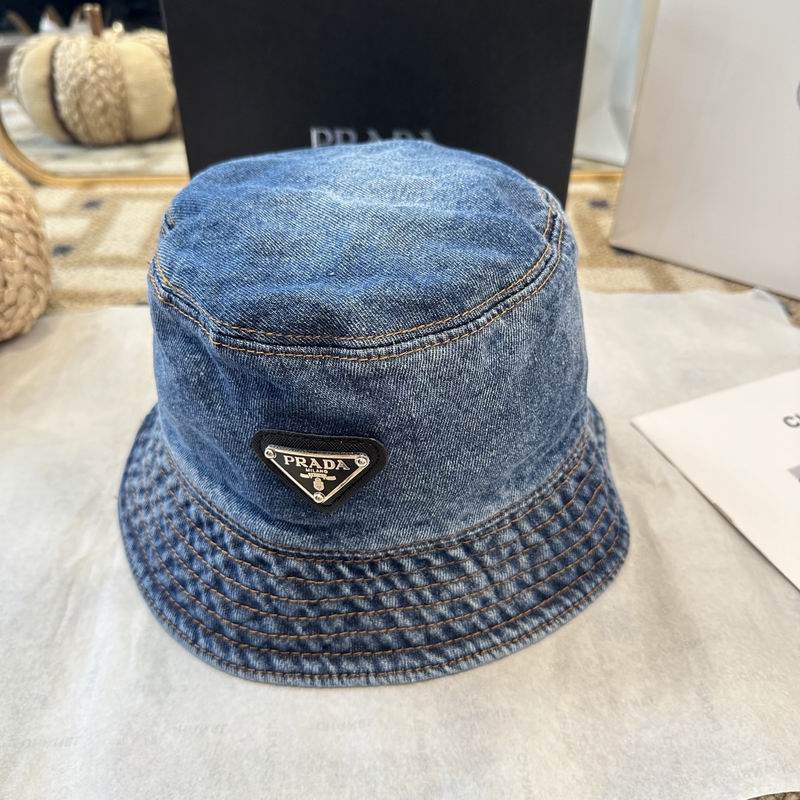 Prada hat (984)