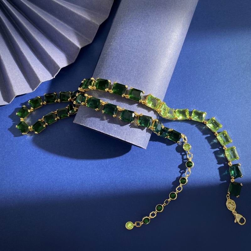 Swarovski Suits 12yxq01 (3)