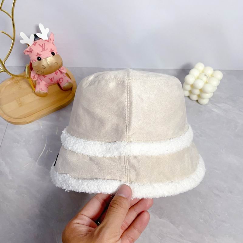 UGG Hat dx (540)