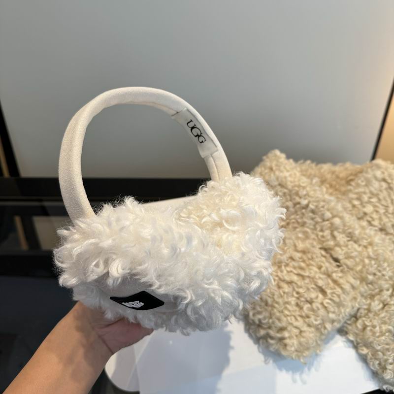 UGG Scarf Earmuff (52)