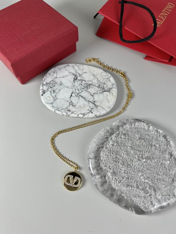 Valentino necklace 09yxq02 (3)