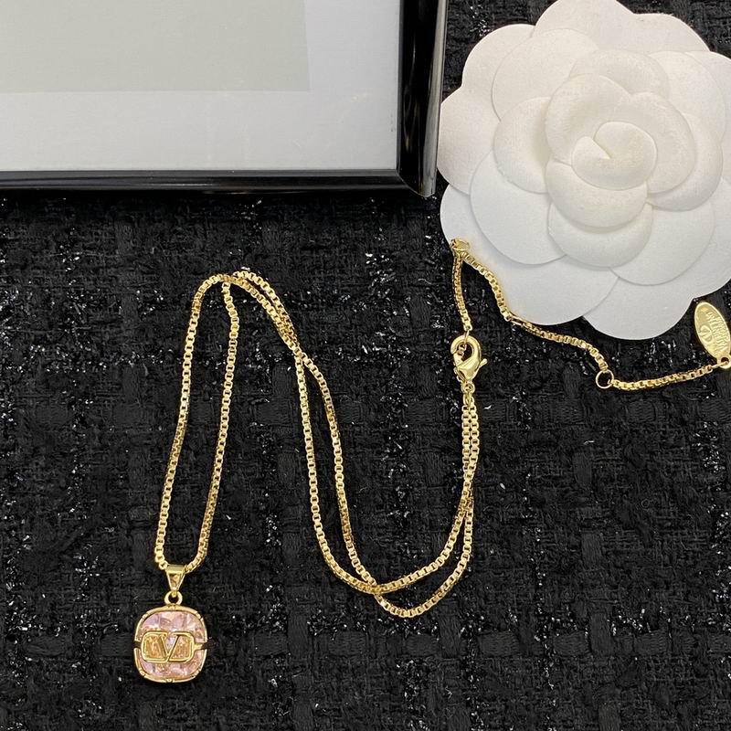 Valentino necklace 10yxq01 (2)