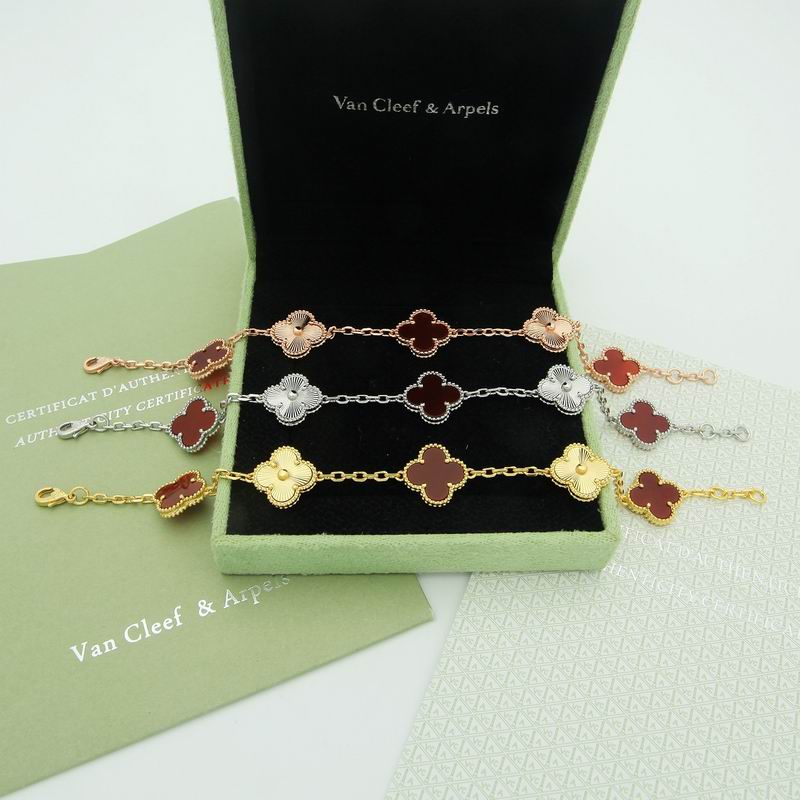 Van Cleef & Arpels bracelet 08yxq02 (2)