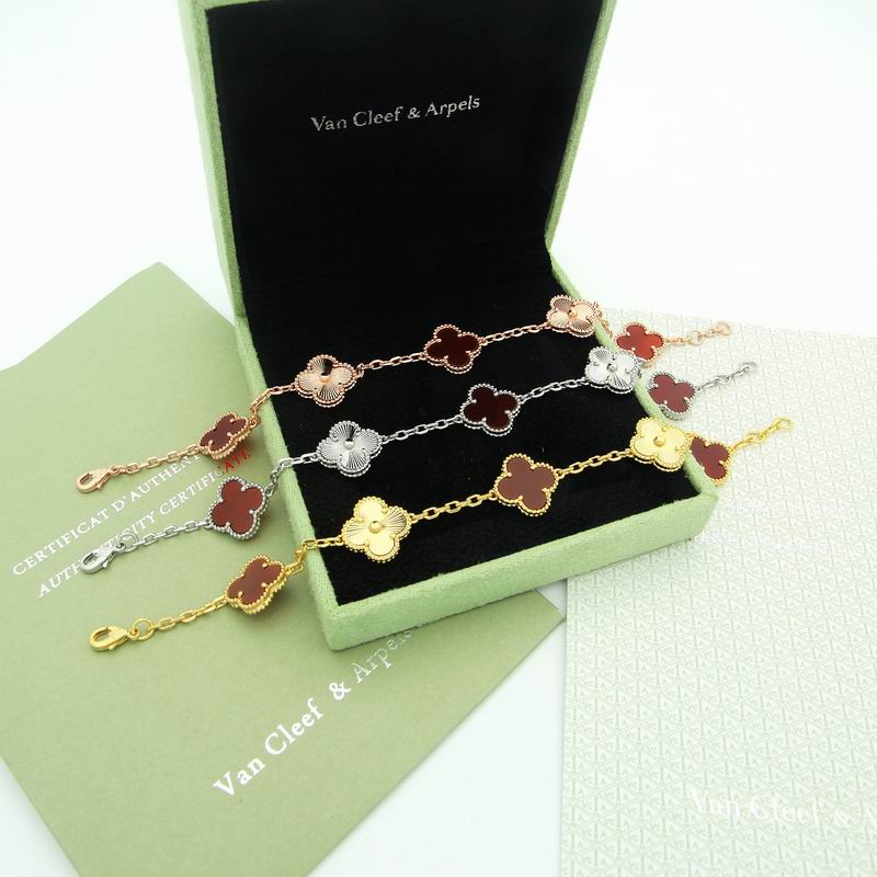 Van Cleef & Arpels bracelet 08yxq02 (3)
