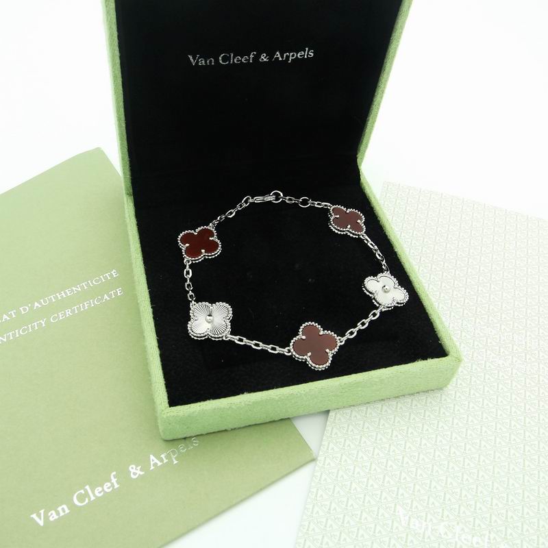 Van Cleef & Arpels bracelet 08yxq02 (6)