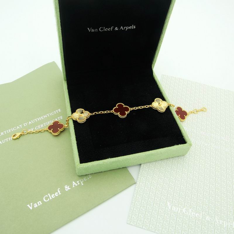 Van Cleef & Arpels bracelet 08yxq02 (9)
