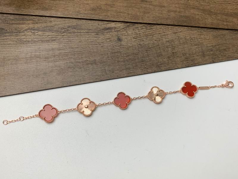 Van Cleef & Arpels bracelet 09yxq01 (6)