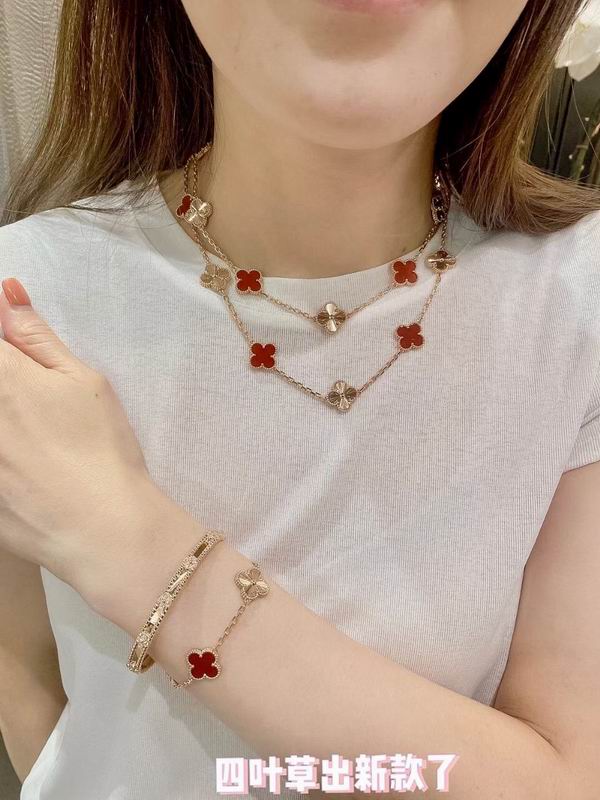 Van Cleef & Arpels bracelet 09yxq01 (7)