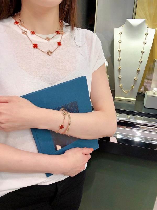 Van Cleef & Arpels bracelet 09yxq01 (8)