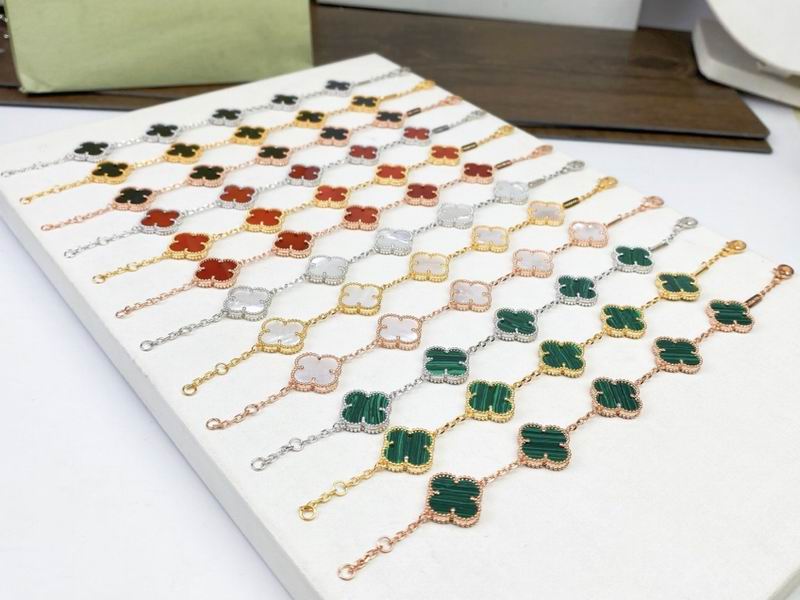 Van Cleef & Arpels bracelet 10yxq01 (3)