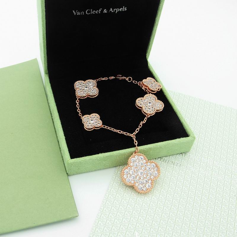 Van Cleef & Arpels bracelet 10yxq02 (7)