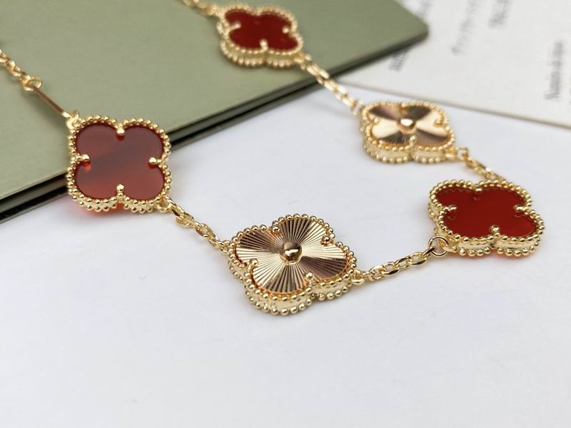 Van Cleef & Arpels bracelet 11yxq01 (4)