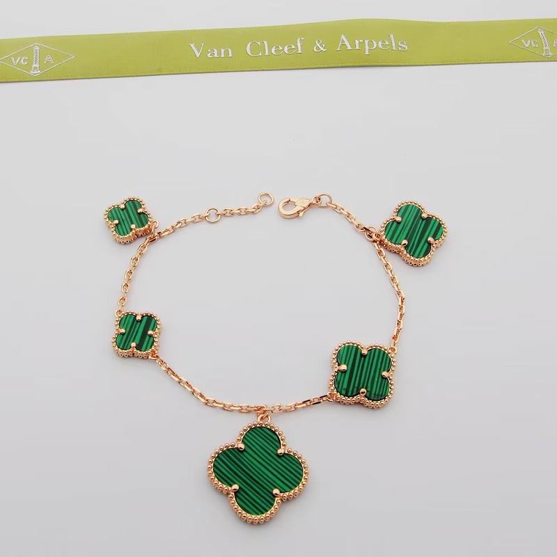 Van Cleef & Arpels bracelet 11yxq02 (3)