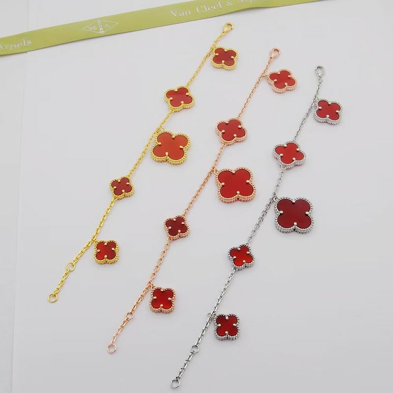 Van Cleef & Arpels bracelet 11yxq02 (5)