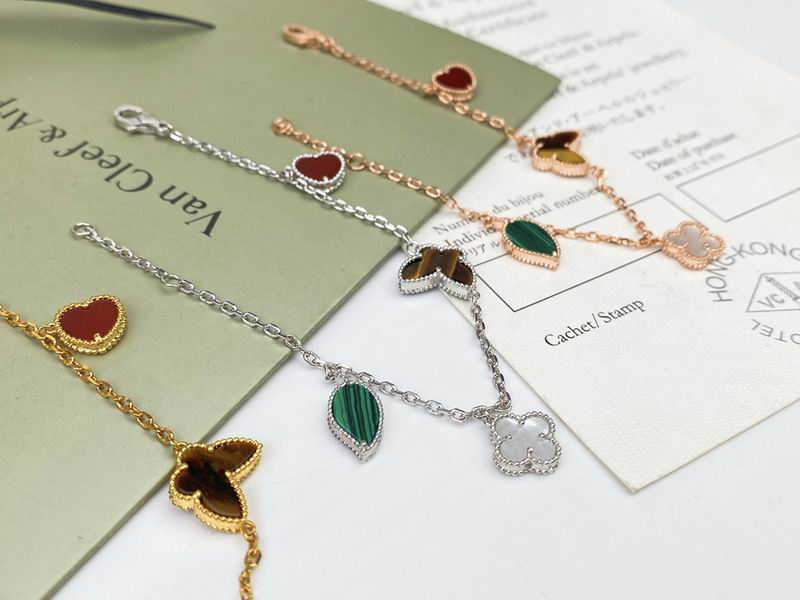 Van Cleef & Arpels bracelet 11yxq05 (4)