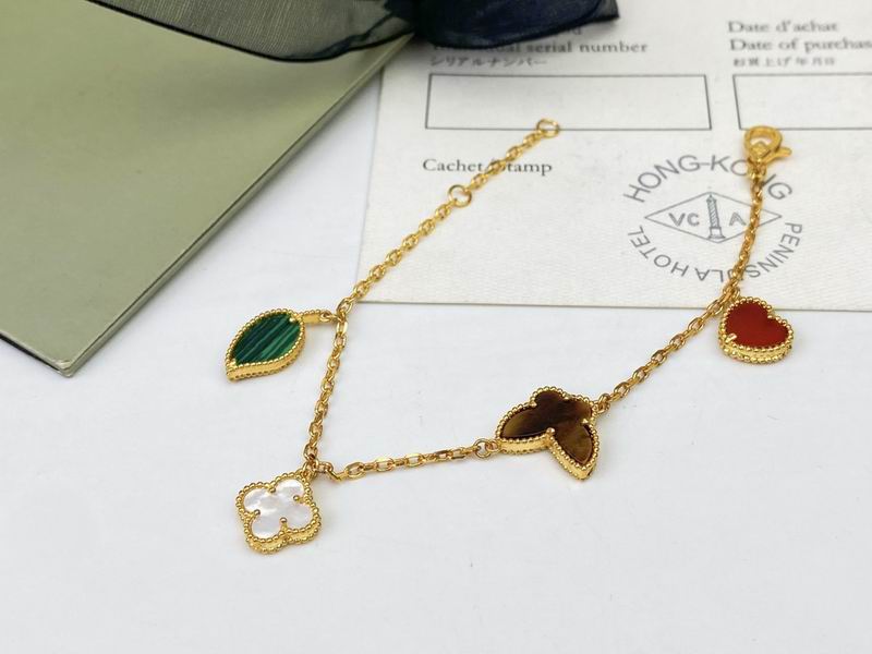 Van Cleef & Arpels bracelet 11yxq05 (5)
