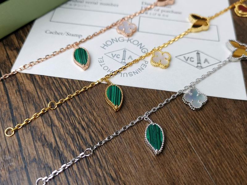 Van Cleef & Arpels bracelet 11yxq06 (3)