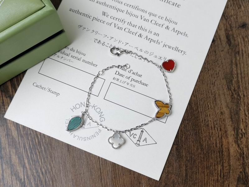 Van Cleef & Arpels bracelet 11yxq06 (6)