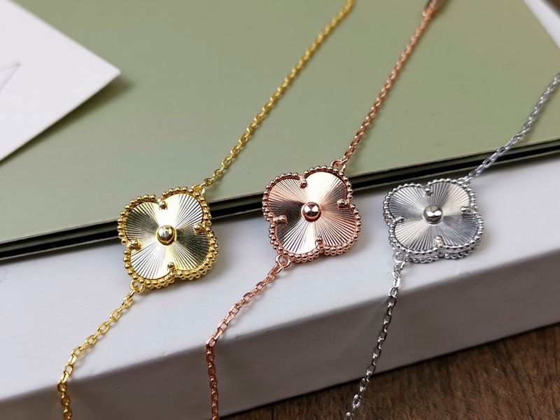 Van Cleef & Arpels bracelet 11yxq08 (1)