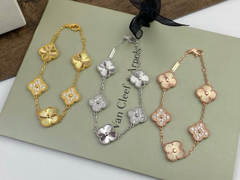 Van Cleef & Arpels bracelet 11yxq10 (3)