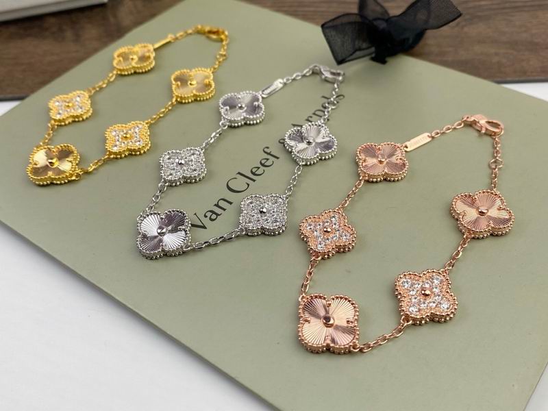 Van Cleef & Arpels bracelet 11yxq10 (7)