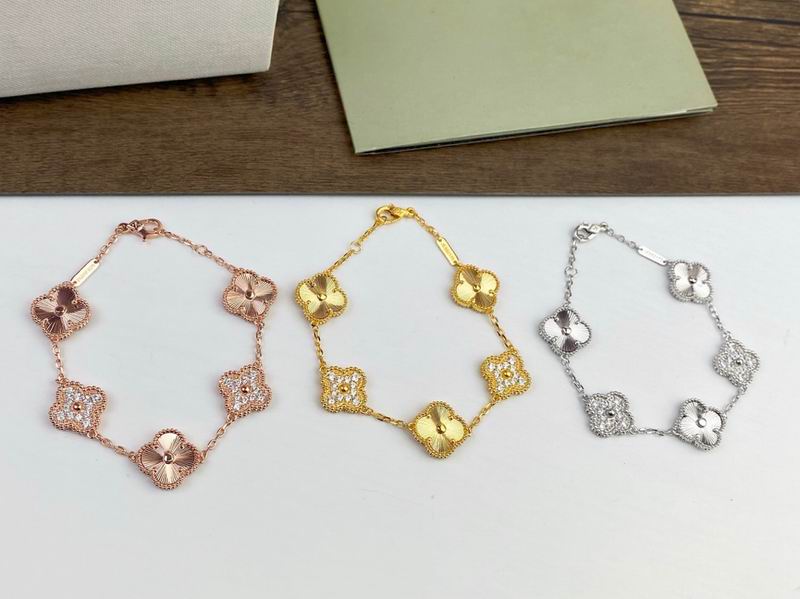 Van Cleef & Arpels bracelet 11yxq10 (8)