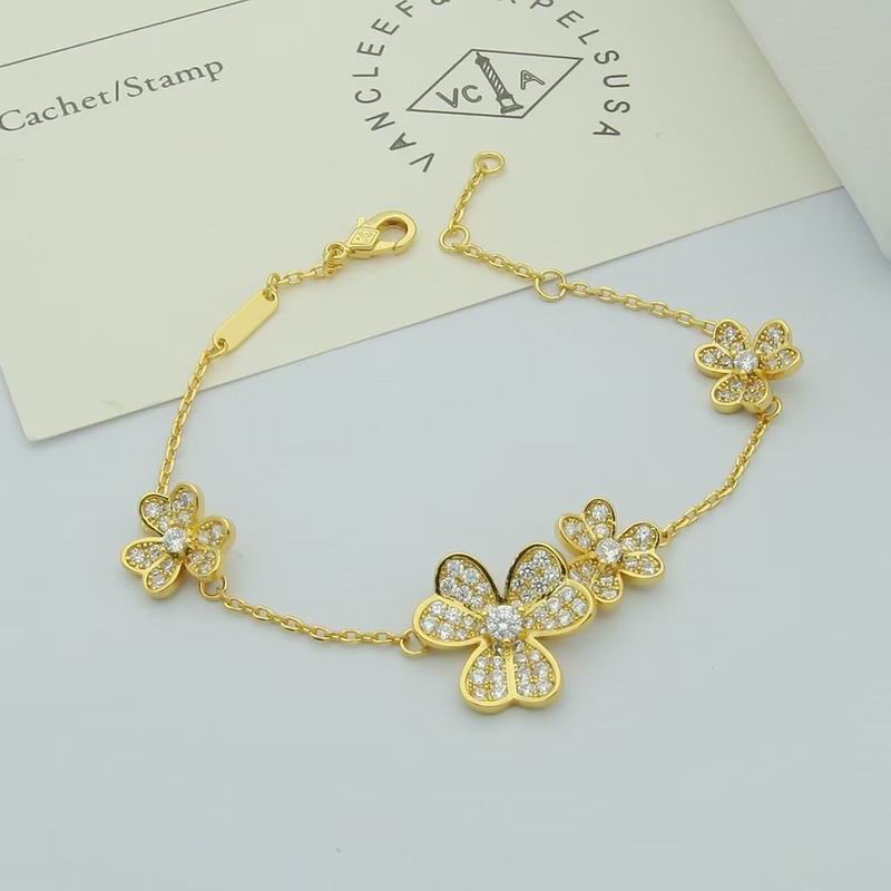 Van Cleef & Arpels bracelet 11yxq11 (3)