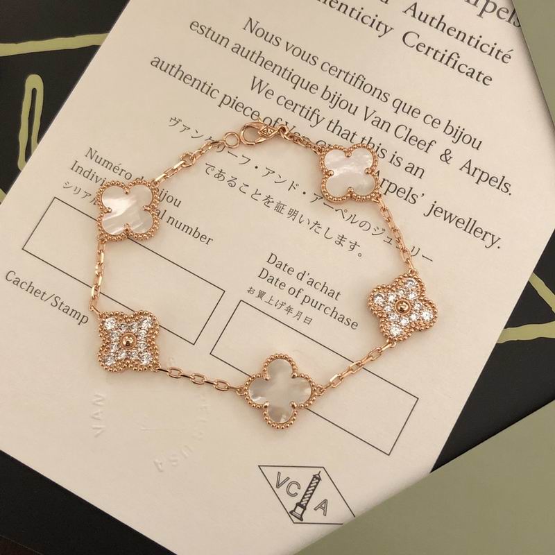 Van Cleef & Arpels bracelet 11yxq14 (3)