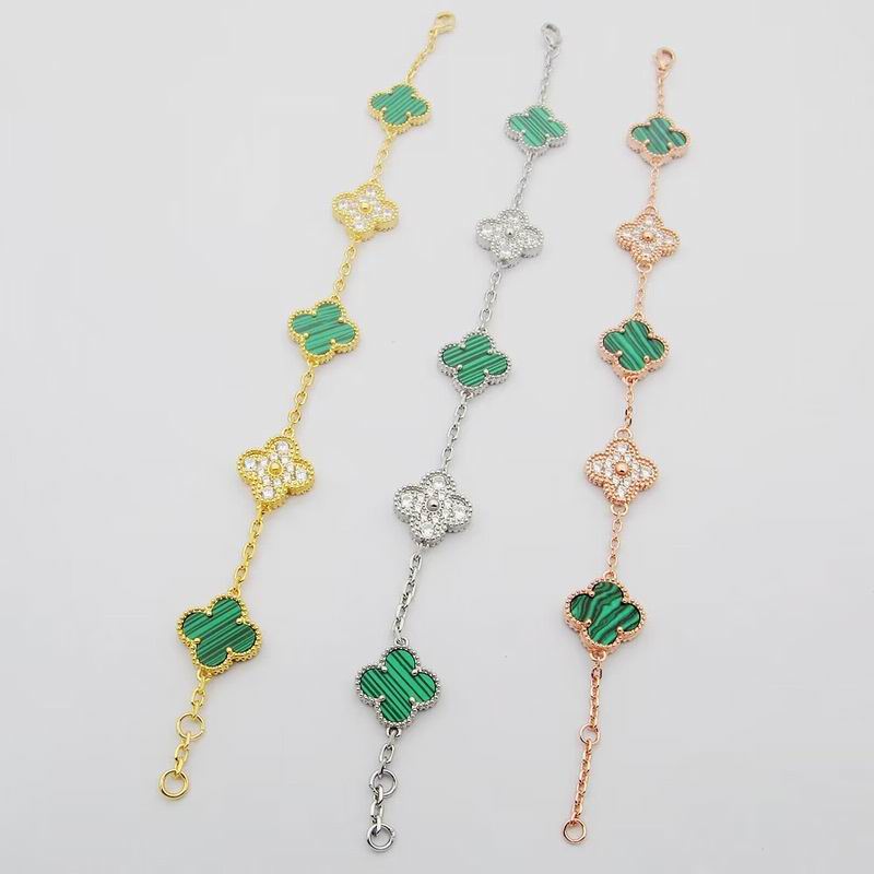 Van Cleef & Arpels bracelet 11yxq15 (4)