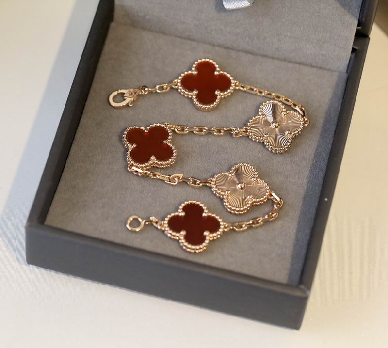 Van Cleef & Arpels bracelet 12yxq03 (3)