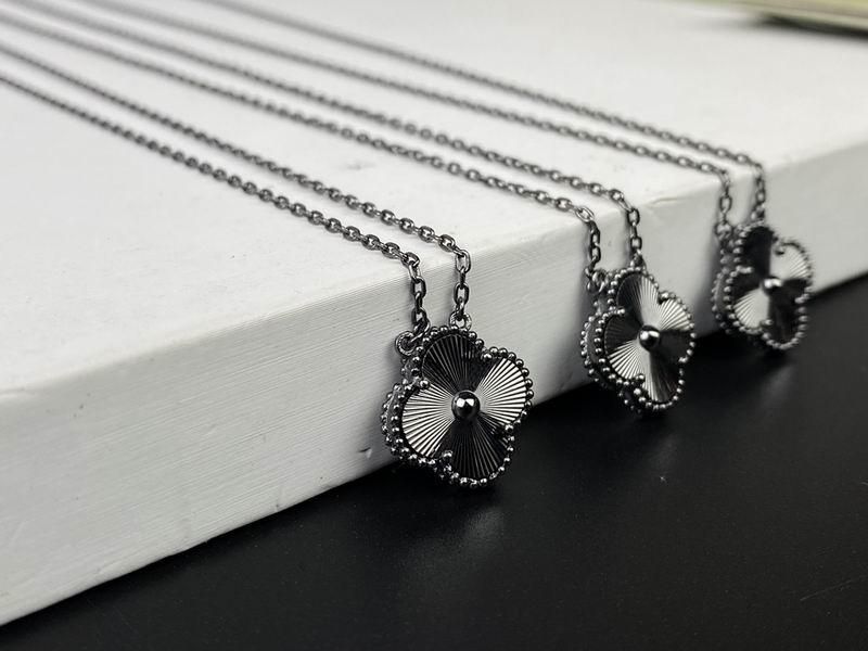 Van Cleef & Arpels bracelet 12yxq04 (4)