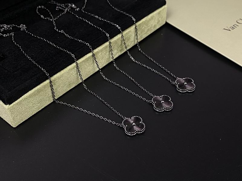 Van Cleef & Arpels bracelet 12yxq04 (6)