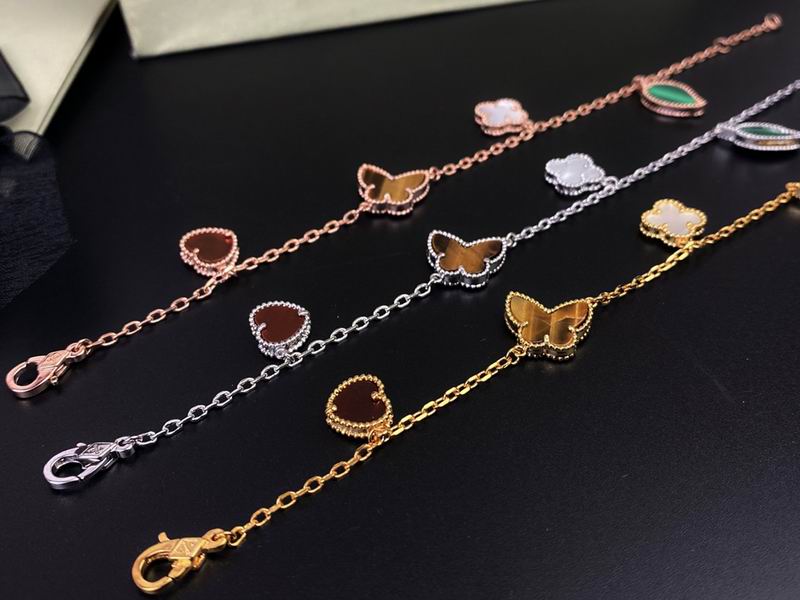 Van Cleef & Arpels bracelet 12yxq05 (4)