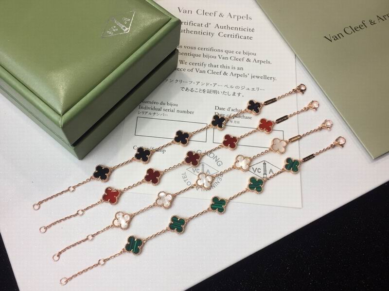 Van Cleef & Arpels bracelet 12yxq06 (2)