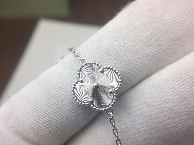 Van Cleef & Arpels bracelet 12yxq07 (6)