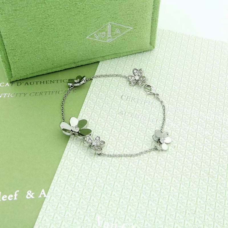 Van Cleef & Arpels bracelet 12yxq17 (9)
