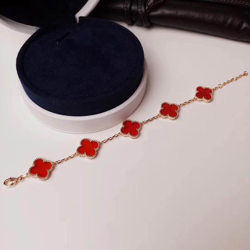 Van Cleef & Arpels bracelet 12yxq18 (3)