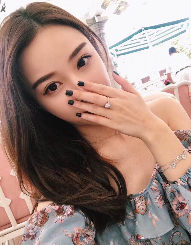 Van Cleef & Arpels bracelet 12yxq20 (8)