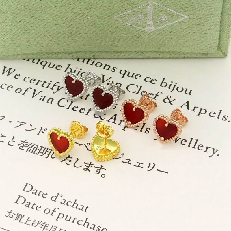 Van Cleef & Arpels earring 07yxq02 (2)