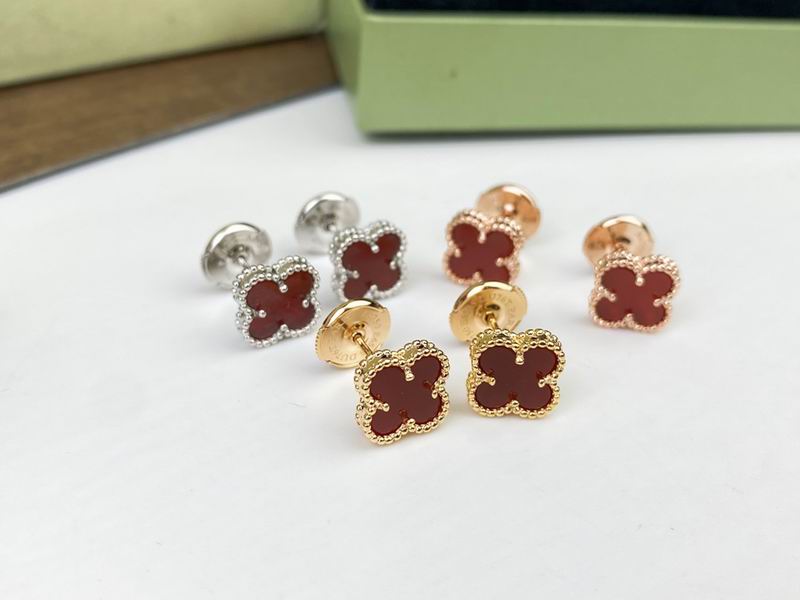 Van Cleef & Arpels earring 09yxq01 (3)