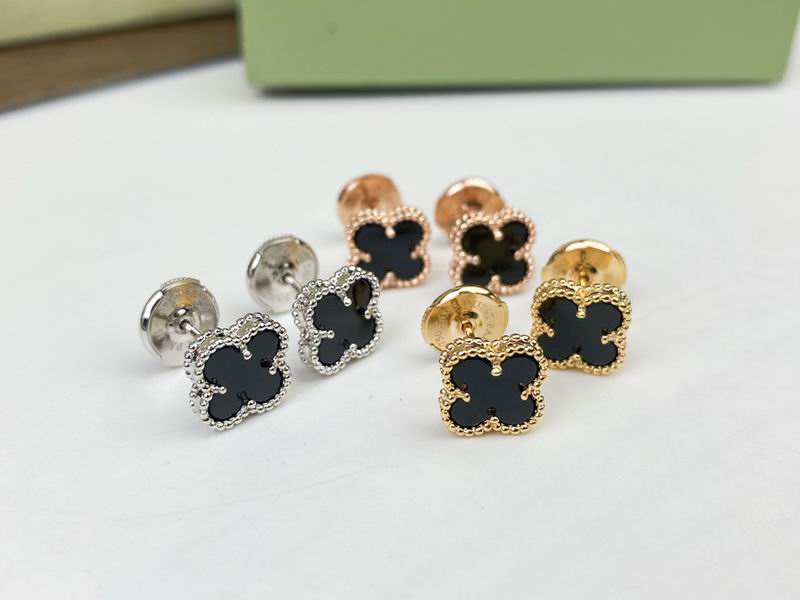 Van Cleef & Arpels earring 09yxq01 (5)