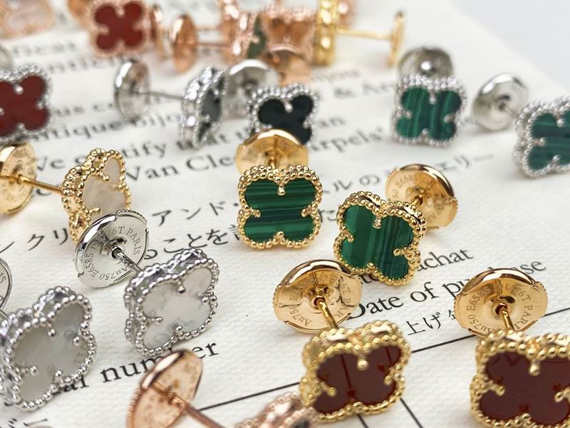 Van Cleef & Arpels earring 09yxq01 (6)