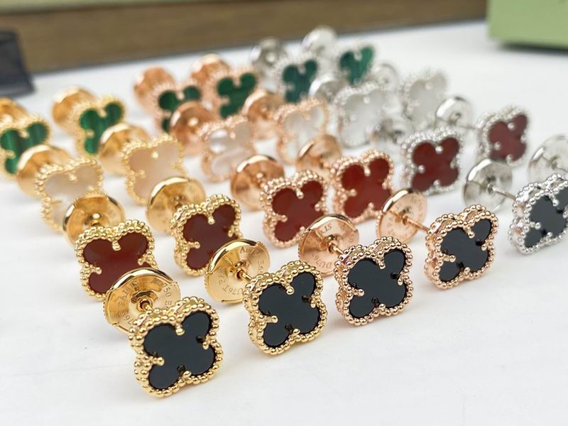 Van Cleef & Arpels earring 09yxq01 (7)