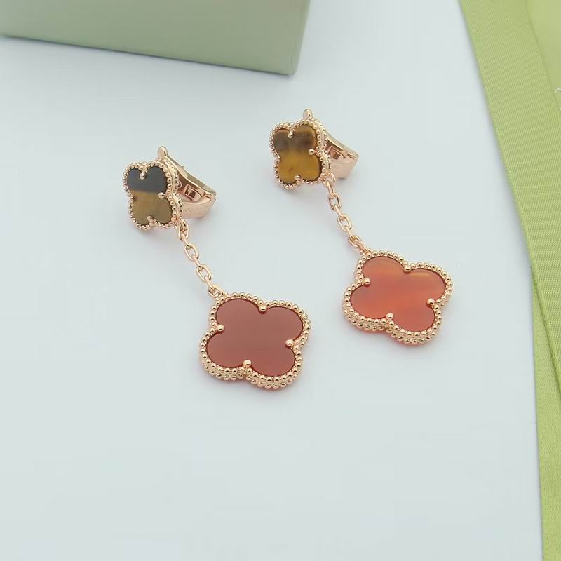 Van Cleef & Arpels earring 09yxq03 (4)