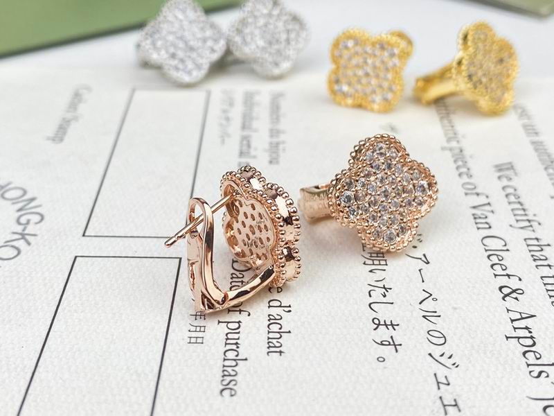 Van Cleef & Arpels earring 10yxq03 (3)