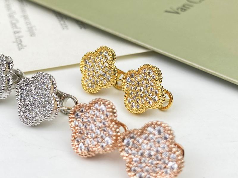 Van Cleef & Arpels earring 10yxq03 (4)