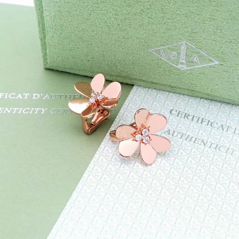 Van Cleef & Arpels earring 11yxq03 (8)