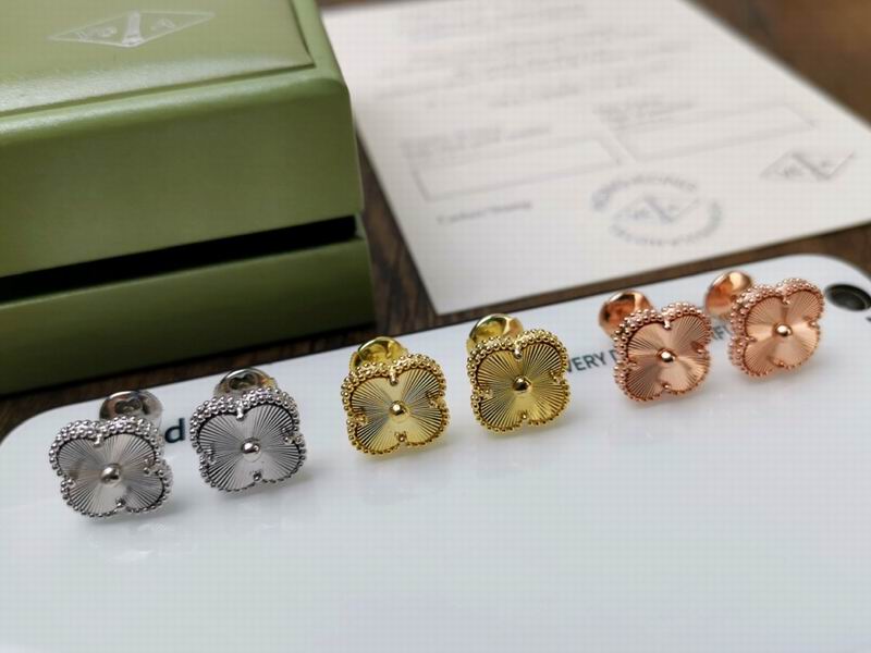 Van Cleef & Arpels earring 11yxq05 (6)