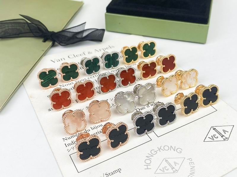 Van Cleef & Arpels earring 11yxq07 (2)